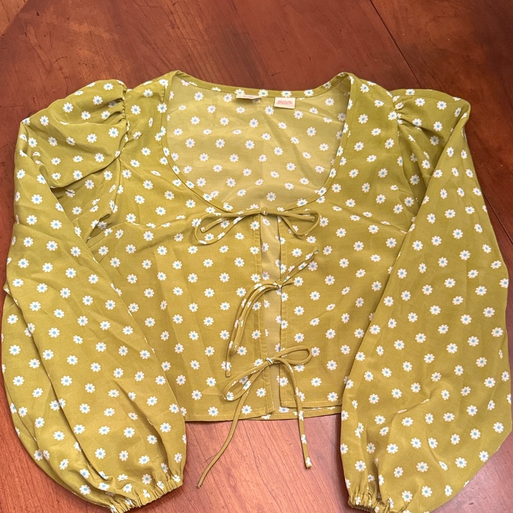 Levi's Floral Tie Blouse - Picture 3 of 4